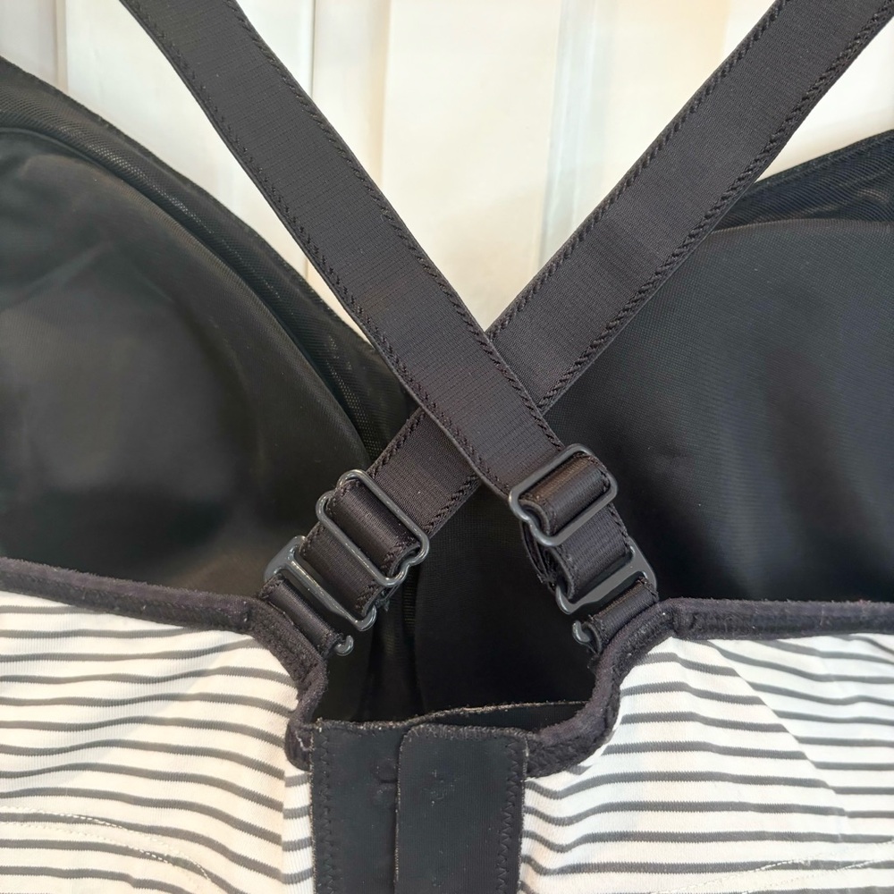 Lululemon Ta Ta Tamer II Hyper Stripe Angel Wing / Black 34C - Picture 6 of 12